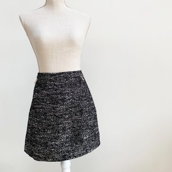 H&M Black/White/Cream Tweed Mid-Rise Skirt with Leather Pocket Detail - Picture 3 of 10